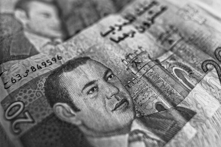 20代でAGA治療を始めるべきか悩んでいるあなたへ？